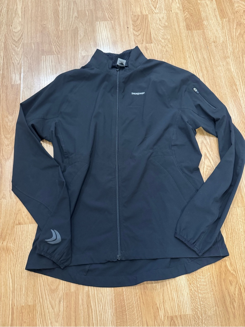 Patagonia Traverse Black Full-Zip Jacket size M